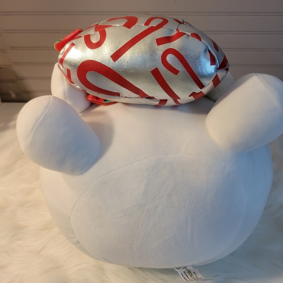 Zuru Snackles Cute White Bear Plush with Scarf and Candy Cane - Picture 5 of 9